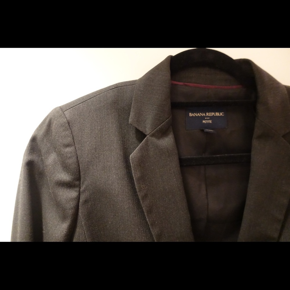 Banana Republic skirt suit